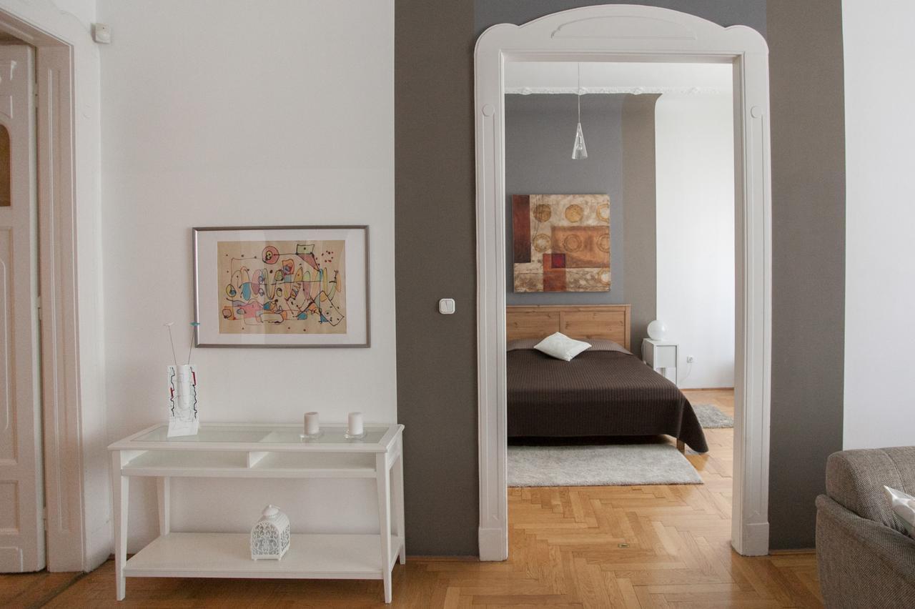 Royal Center Apartment Budapest Bagian luar foto